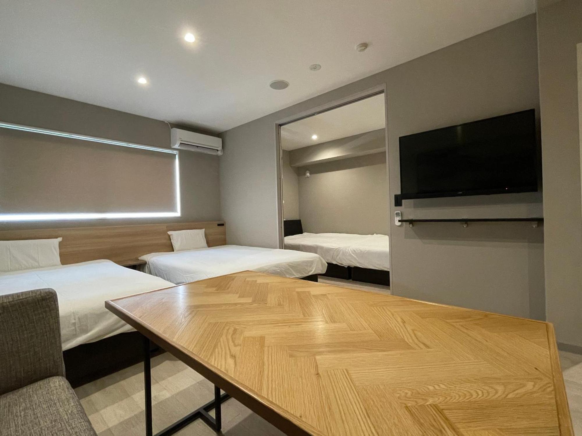 Comforts81 Shinsaibashi Осака Экстерьер фото