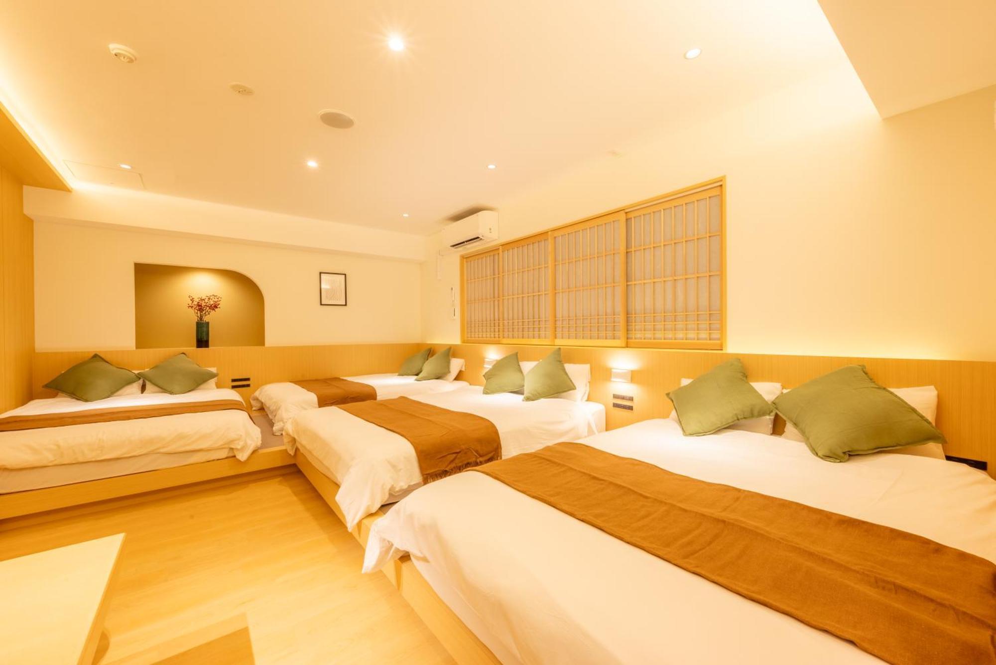 Comforts81 Shinsaibashi Осака Номер фото